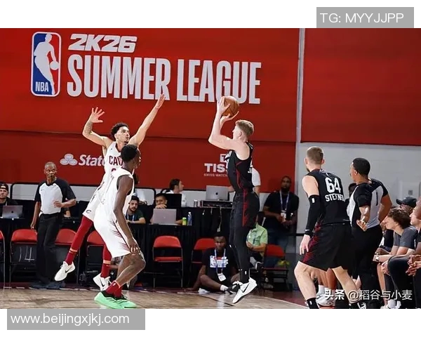 勇士与热火在2018夏季联赛中的激烈对决与精彩瞬间回顾